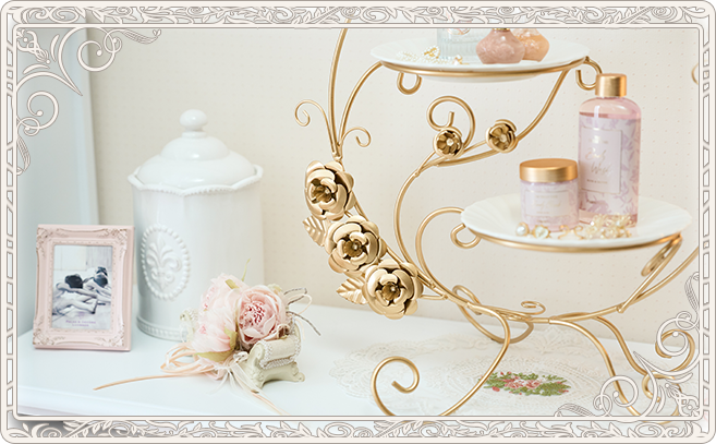 美しいローズモチーフを散りばめて上品さのある空間に♪